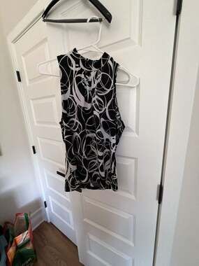 KC Stevens Women's Sleeveless Mock Neck Top with Black and White Abstract Swirl